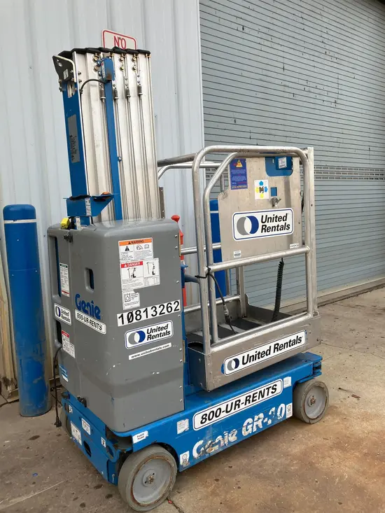 2018 Genie GR-20 Self-Propelled One-Person Lift