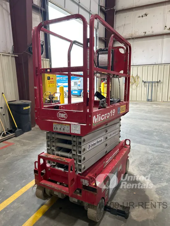 2019 MEC MICRO 19 Scissor Lift