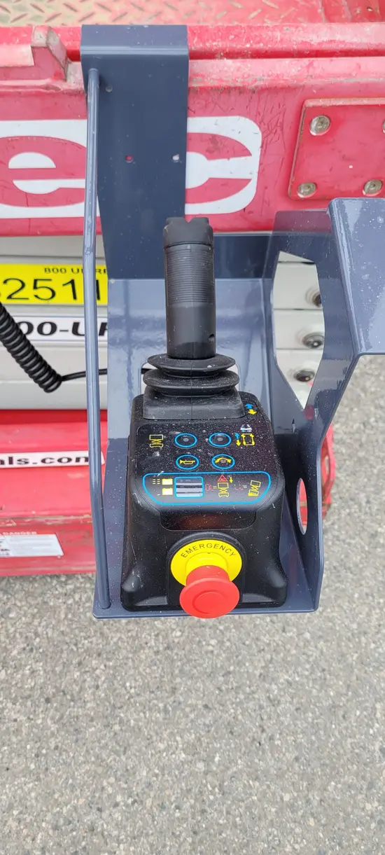 2018 MEC MICRO 19 Scissor Lift