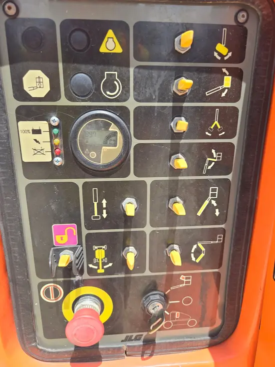 2017 JLG E400AJPN Articulating Boom Lift