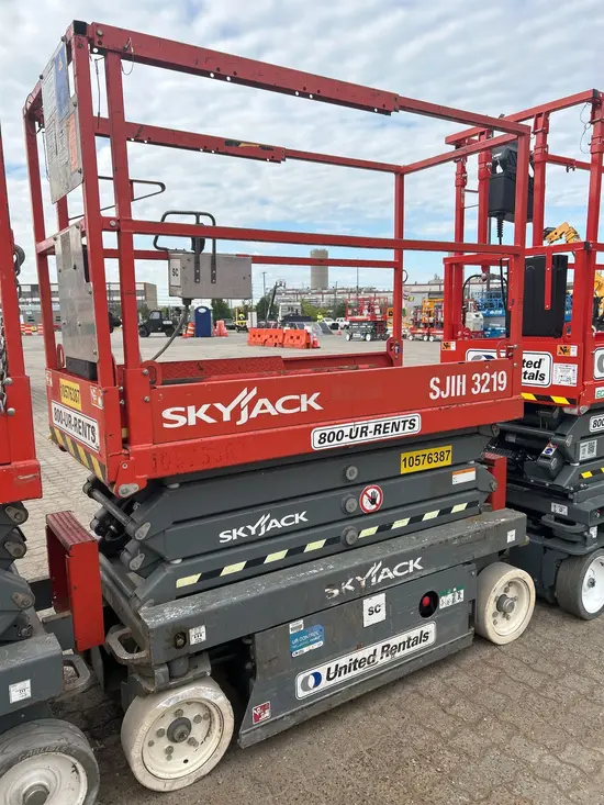 2017 Skyjack SJ3219SC Scissor Lift