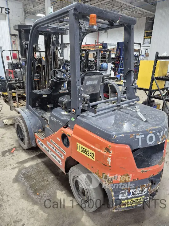 2022 Toyota 8FGU30 Warehouse Forklift