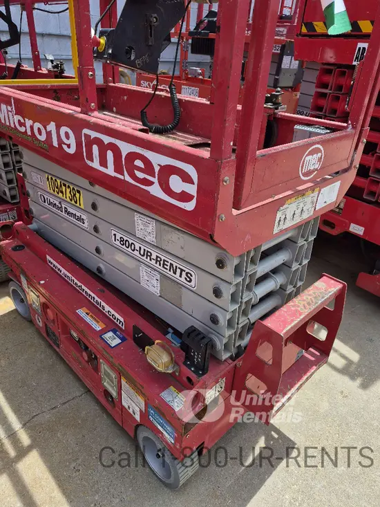 2019 MEC MICRO 19 Scissor Lift