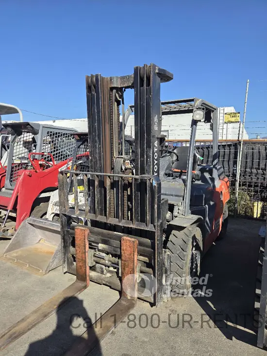 2015 Toyota 8FD35U Warehouse Forklift