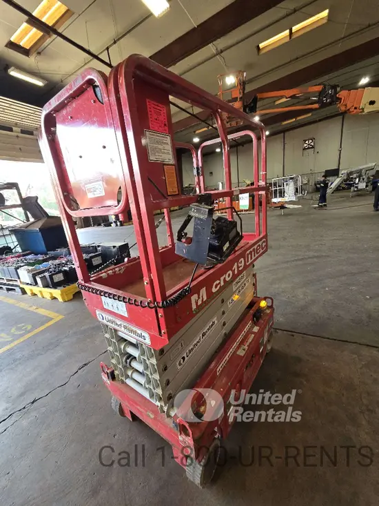 2019 MEC MICRO 19 Scissor Lift