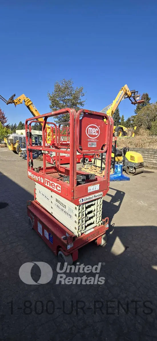 2019 MEC MICRO 19 Scissor Lift