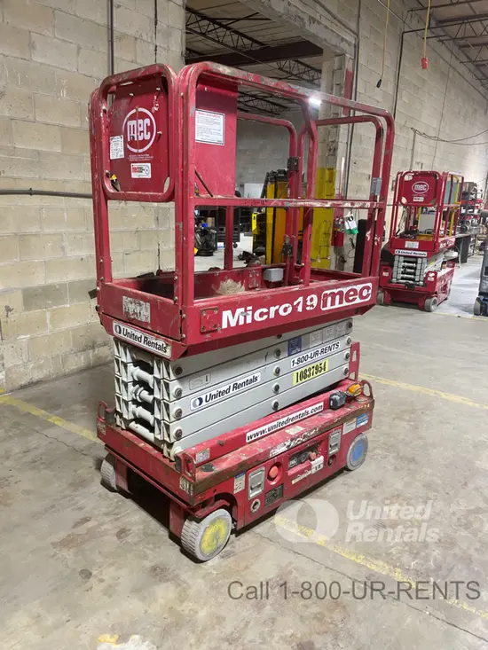 2018 MEC MICRO 19 Scissor Lift