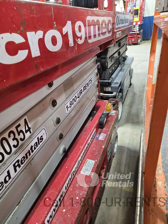 2018 MEC MICRO 19 Scissor Lift