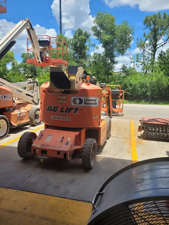 2015 JLG E400AJPN Articulating Boom Lift