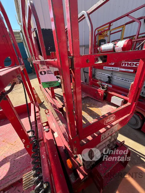 2018 MEC MICRO 19 Scissor Lift