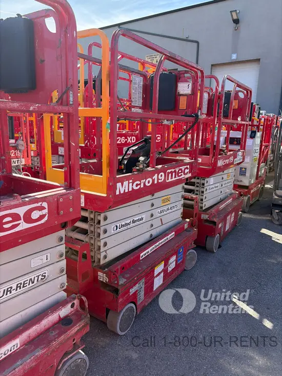 2018 MEC MICRO 19 Scissor Lift