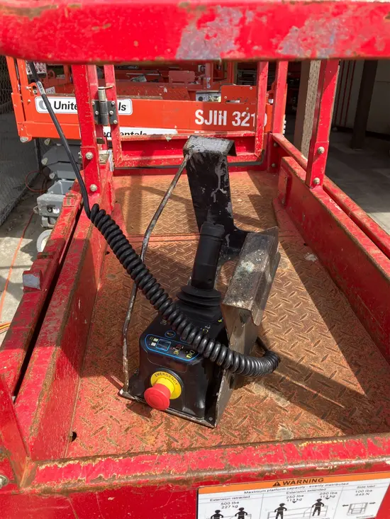 2018 MEC MICRO 19 Scissor Lift