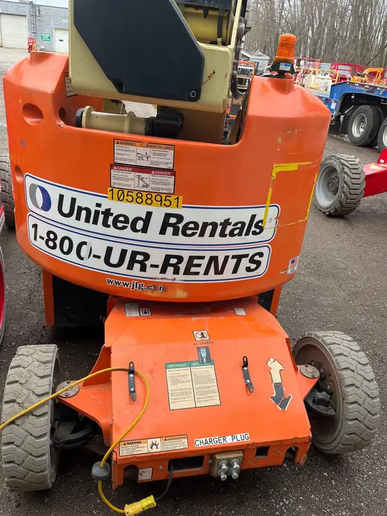 2017 JLG E400AJPN Articulating Boom Lift