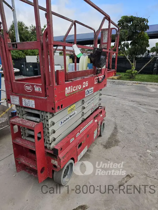 2020 MEC MICRO 26 Scissor Lift