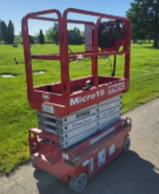 2018 MEC MICRO 19 Scissor Lift