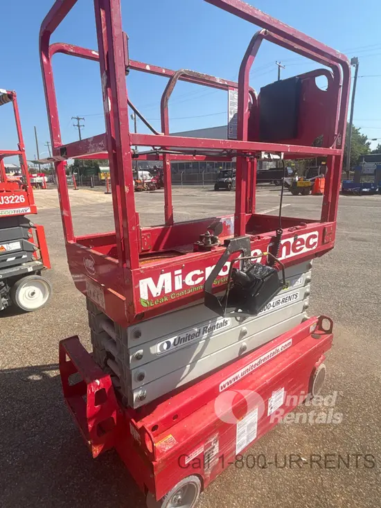 2019 MEC MICRO 19 Scissor Lift
