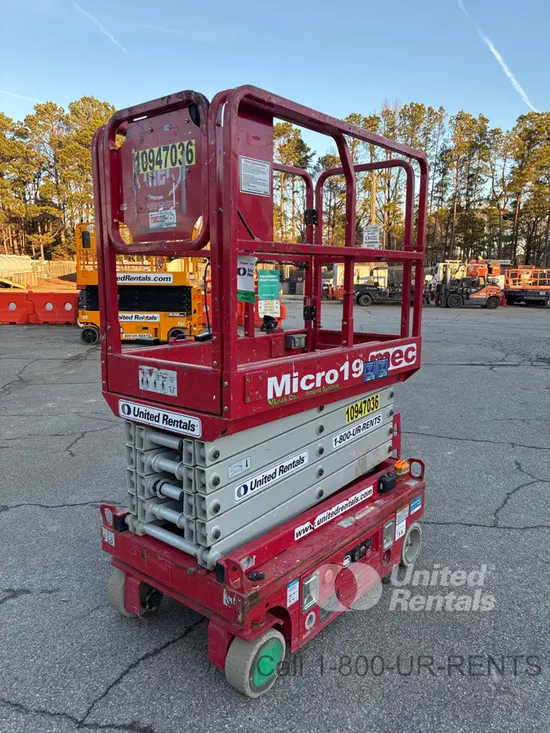 2019 MEC MICRO 19 Scissor Lift