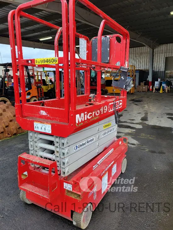2019 MEC MICRO 19 Scissor Lift