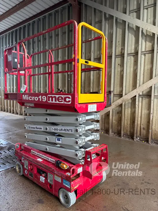 2018 MEC MICRO 19 Scissor Lift