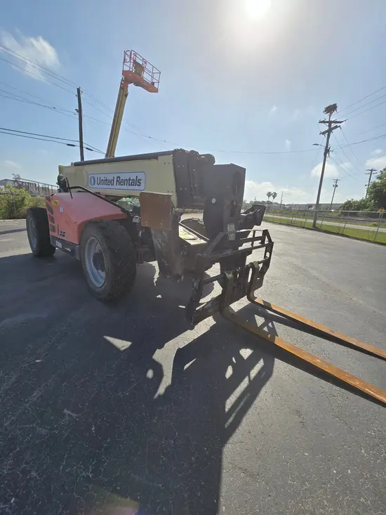 2018 JLG 1055 Forklift