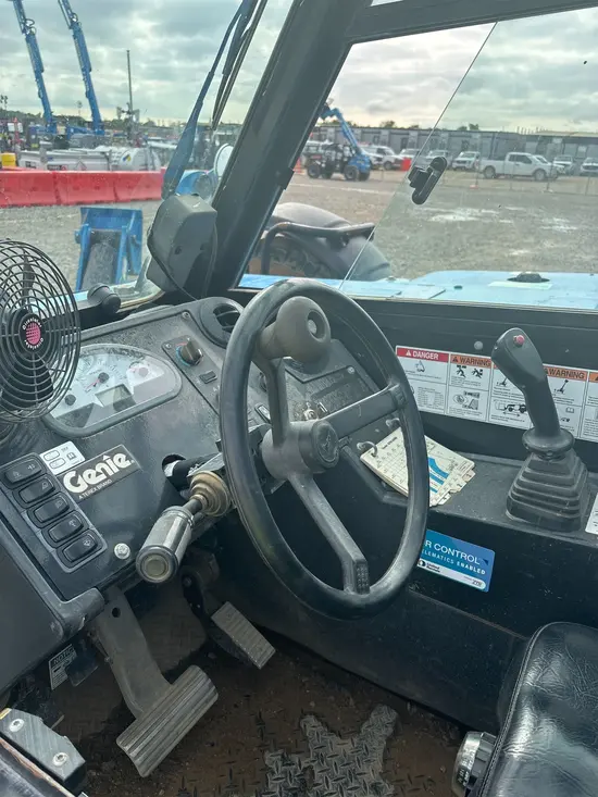 2016 Genie GTH-1056 Forklift