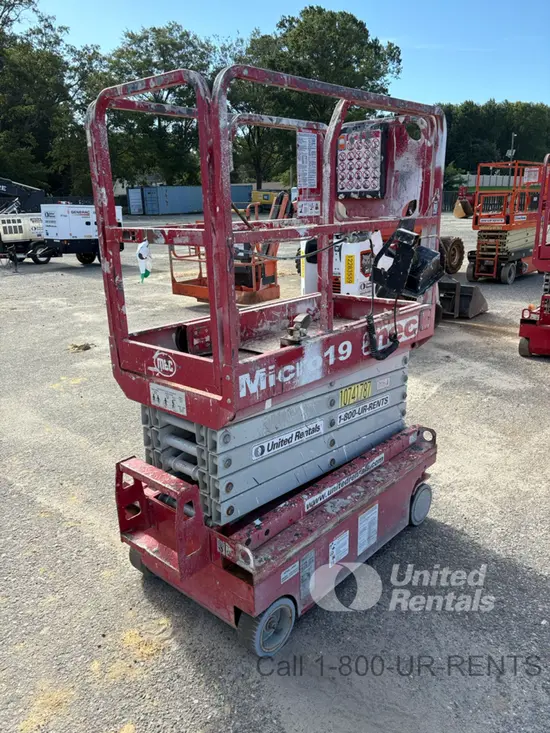 2018 MEC MICRO 19 Scissor Lift