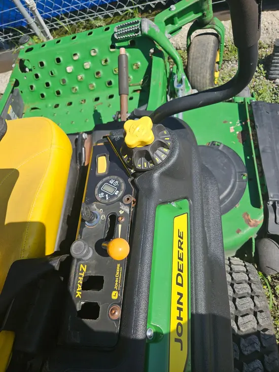 2022 John Deere Z930M
