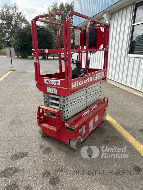 2019 MEC MICRO 19 Scissor Lift
