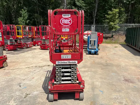 2019 MEC MICRO 19 Scissor Lift