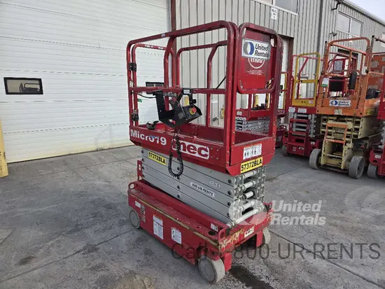 2018 MEC MICRO 19 Scissor Lift