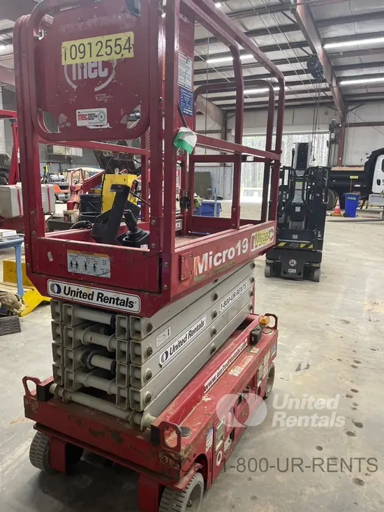2019 MEC MICRO 19 Scissor Lift