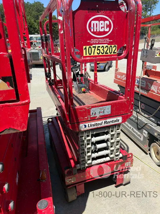 2018 MEC MICRO 19 Scissor Lift
