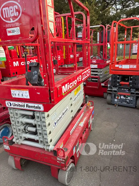2019 MEC MICRO 19 Scissor Lift