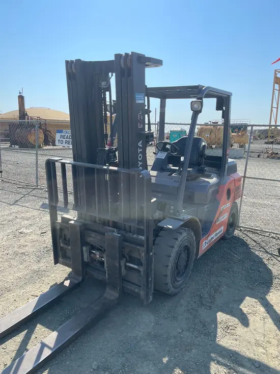 2019 Toyota 8FD35U Warehouse Forklift