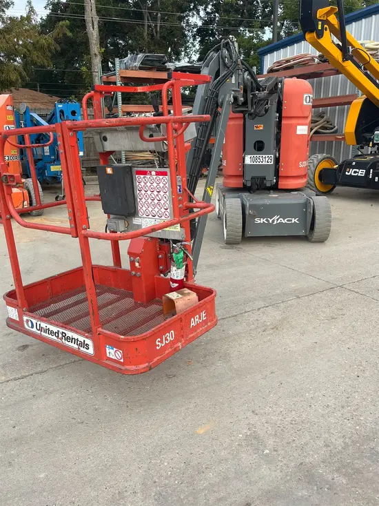 2018 Skyjack SJ30ARJE Articulating Boom Lift