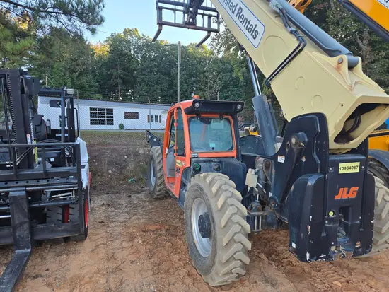 2019 JLG 1055 Forklift