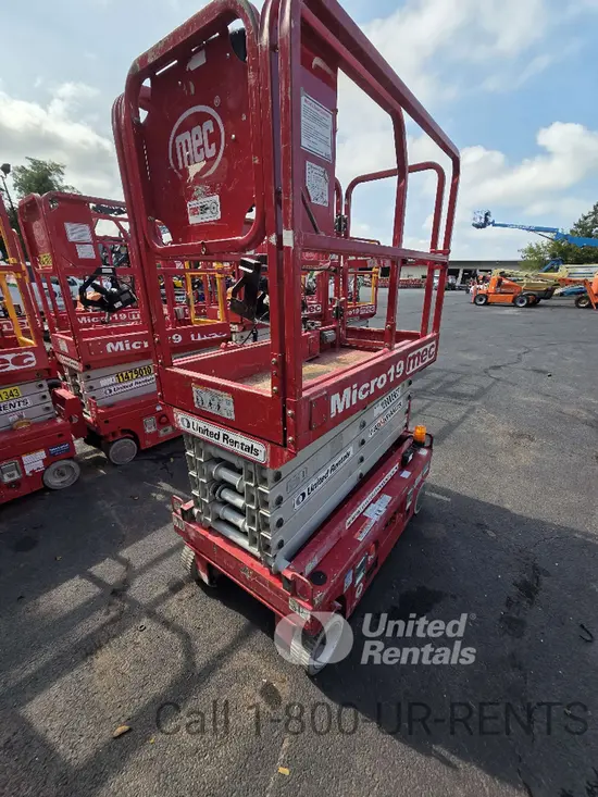 2018 MEC MICRO 19 Scissor Lift