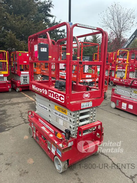 2019 MEC MICRO 19 Scissor Lift