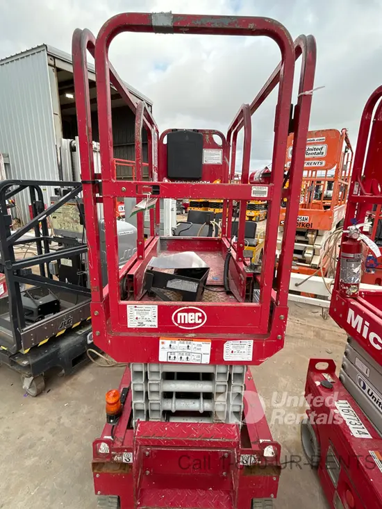 2018 MEC MICRO 19 Scissor Lift