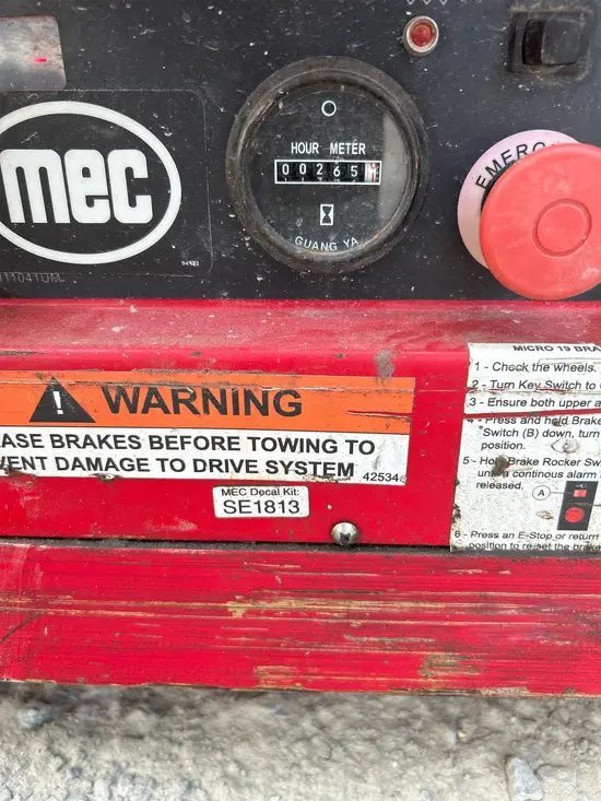 2018 MEC MICRO 19 Scissor Lift
