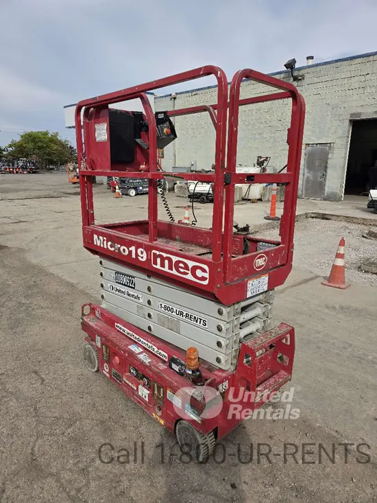 2018 MEC MICRO 19 Scissor Lift