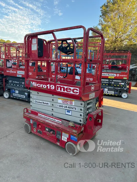 2019 MEC MICRO 19 Scissor Lift