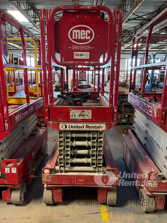 2018 MEC MICRO 19 Scissor Lift