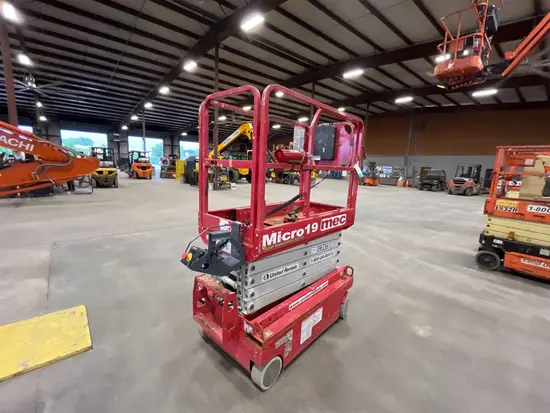 2019 MEC MICRO 19 Scissor Lift