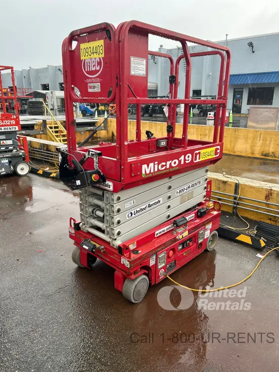2019 MEC MICRO 19 Scissor Lift