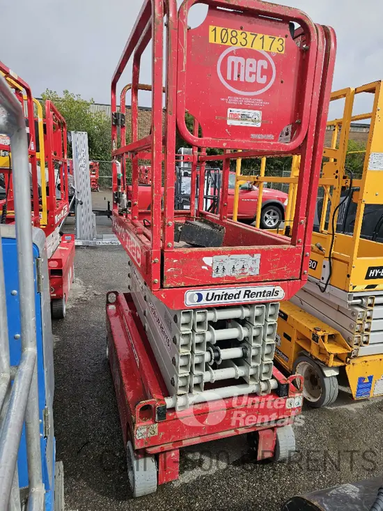 2018 MEC MICRO 19 Scissor Lift