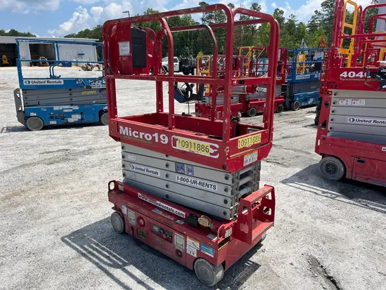 2019 MEC MICRO 19 Scissor Lift