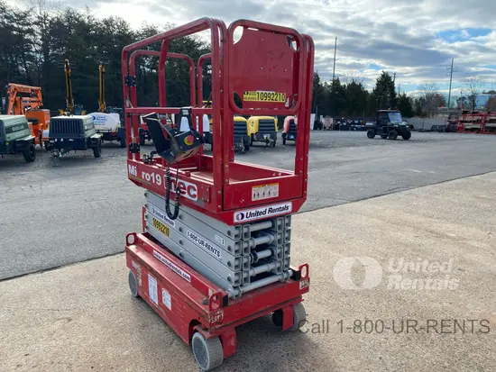 2019 MEC MICRO 19 Scissor Lift