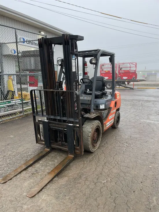 2019 Toyota 8FDU30 Warehouse Forklift