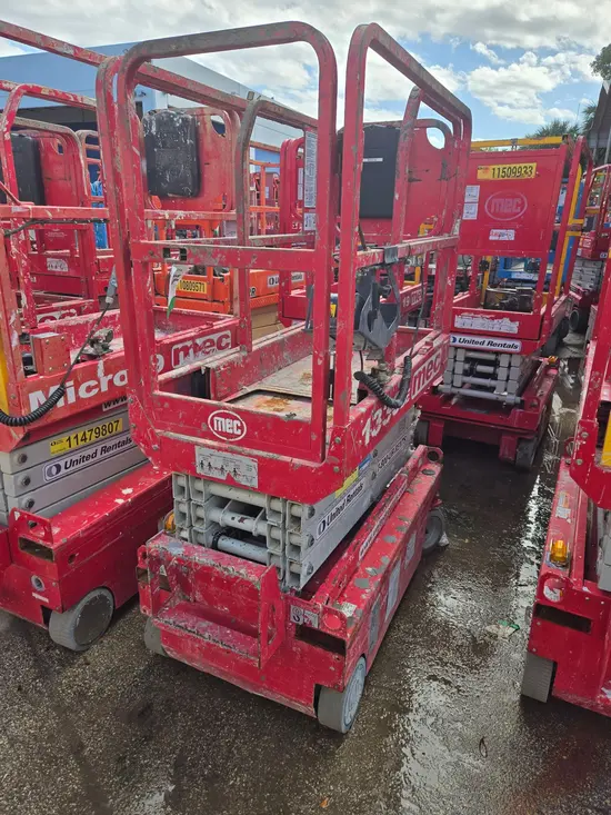 2017 MEC 1330SE Scissor Lift